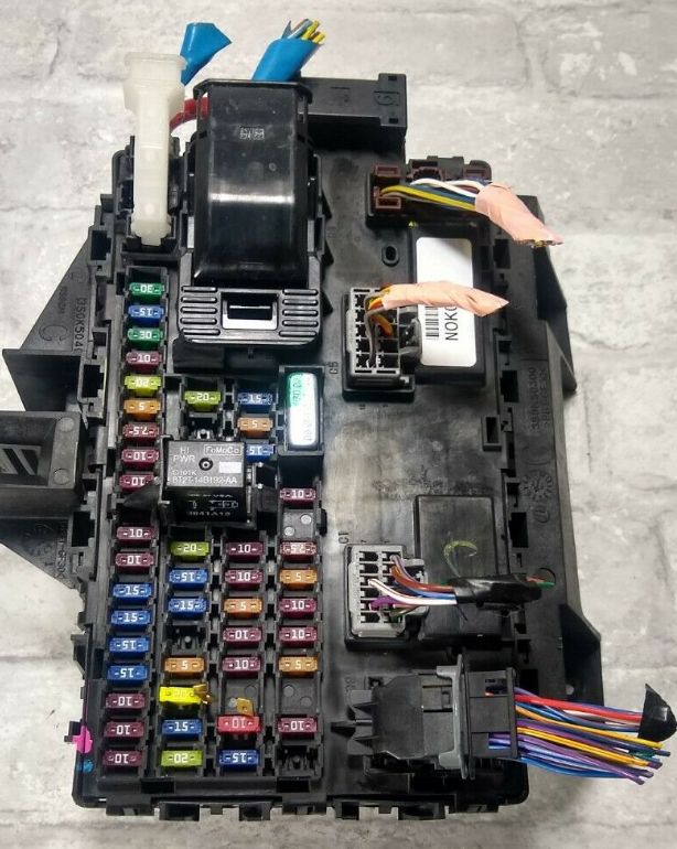 2012 Ford F350 Fuse Box Location / 2012 Ford F 350 Super Duty Xlt Fuse