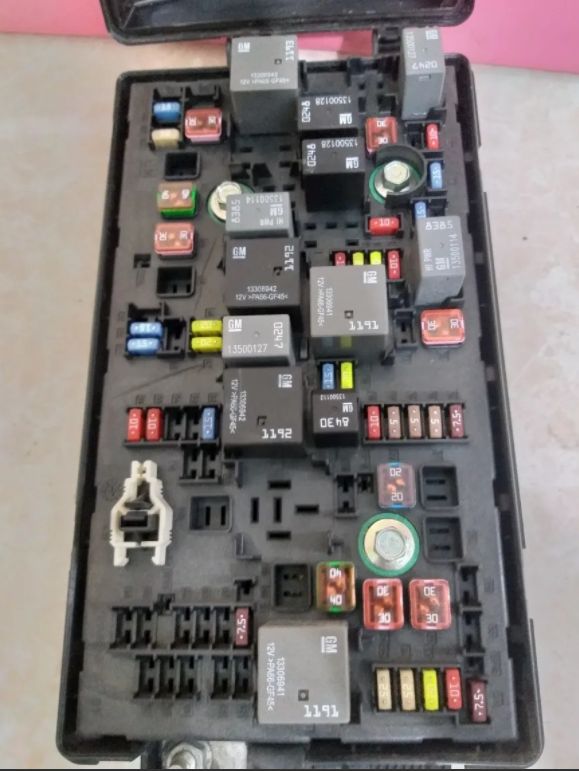 2010 Chevrolet Camaro fuse box diagram