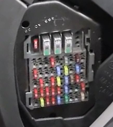 2007 dodge ram 1500 cigarette lighter fuse Front 12v / cigarette