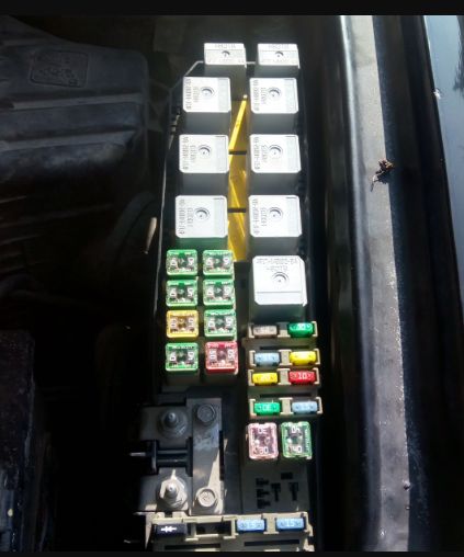2007 Ford Escape Cigarette lighter fuse